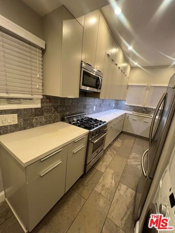 9373 W Olympic Boulevard, Beverly Hills, CA 90212