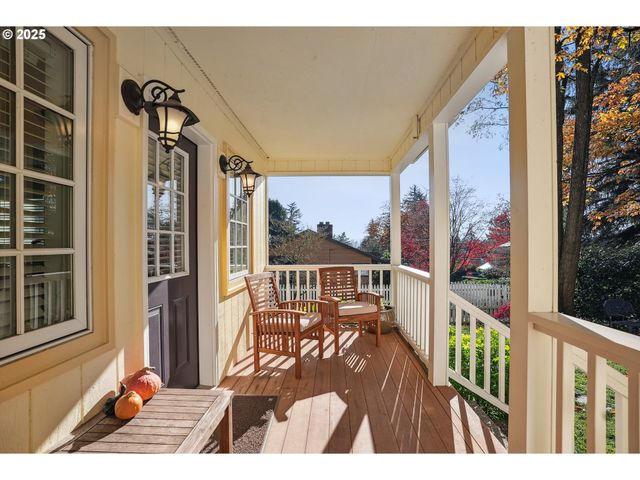 7040 Sw 31ST Ave, Portland, OR 97219