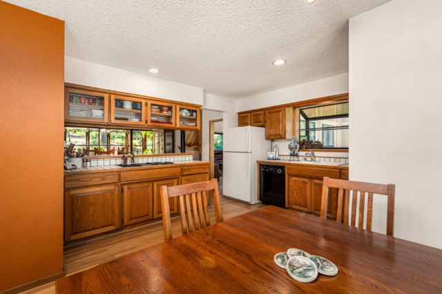 11693 Forest View Dr, Nevada City, CA 95959