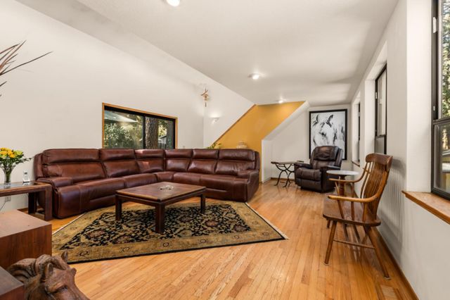 11693 Forest View Dr, Nevada City, CA 95959
