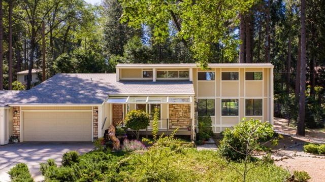 11693 Forest View Dr, Nevada City, CA 95959