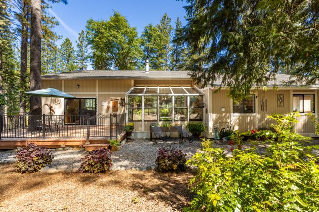 11693 Forest View Dr, Nevada City, CA 95959