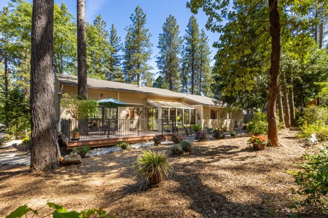 11693 Forest View Dr, Nevada City, CA 95959