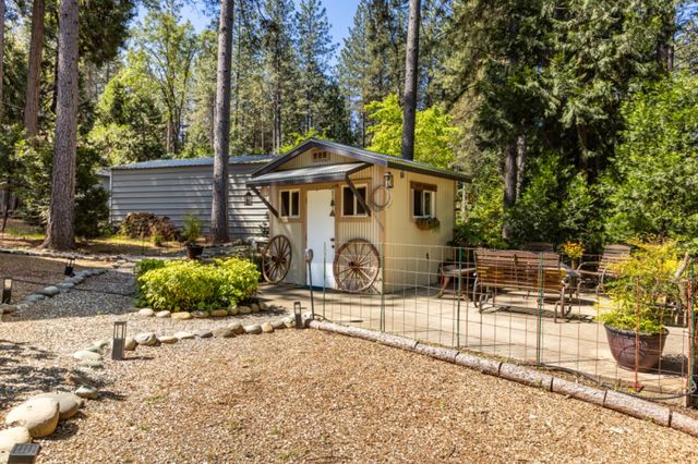 11693 Forest View Dr, Nevada City, CA 95959