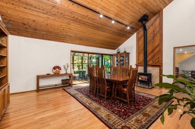 11693 Forest View Dr, Nevada City, CA 95959