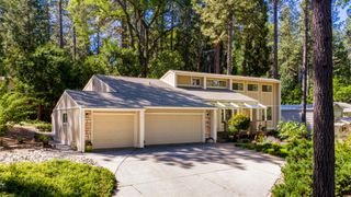 11693 Forest View Dr, Nevada City, CA 95959
