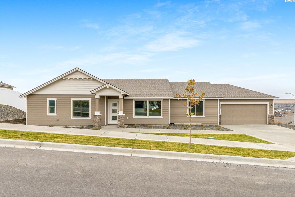6327 W 28th Ave, Kennewick, WA 99338