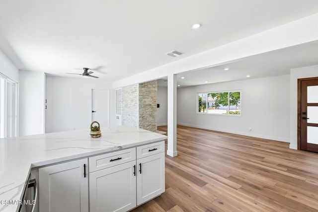 139 Devia Drive, Newbury Park, CA 91320