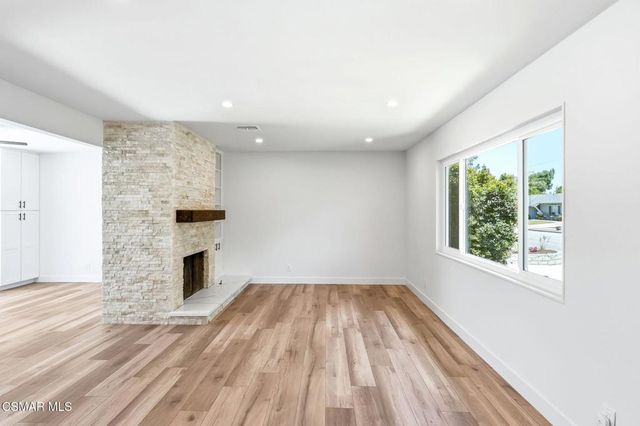 139 Devia Drive, Newbury Park, CA 91320