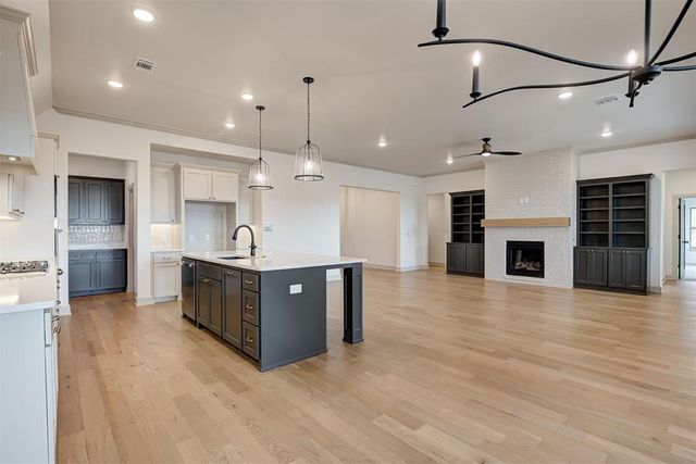 7916 Amber Ridge Drive, Edmond, OK 73034
