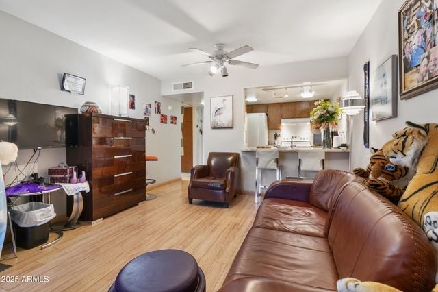 3033 E DEVONSHIRE Avenue 3003, Phoenix, AZ 85016