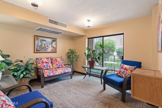 3033 E DEVONSHIRE Avenue 3003, Phoenix, AZ 85016