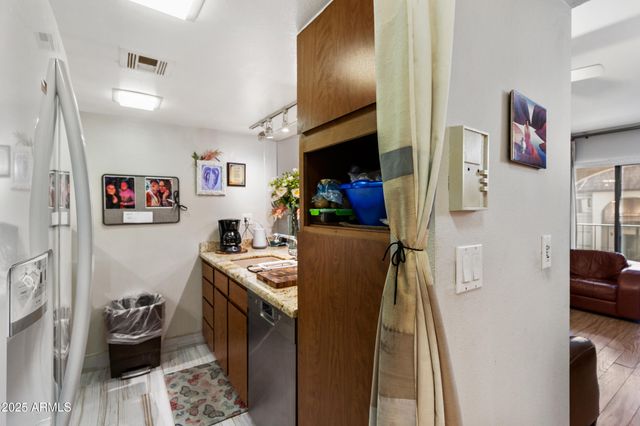 3033 E DEVONSHIRE Avenue 3003, Phoenix, AZ 85016