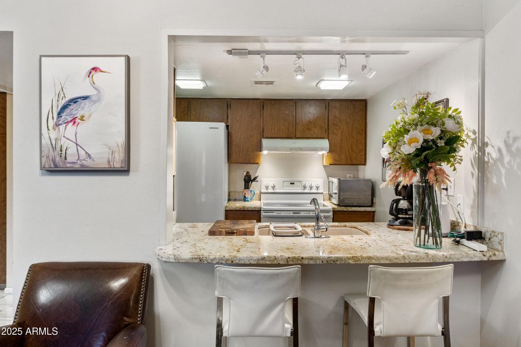 3033 E DEVONSHIRE Avenue 3003, Phoenix, AZ 85016