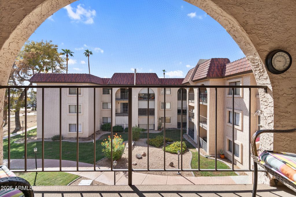 3033 E DEVONSHIRE Avenue 3003, Phoenix, AZ 85016 — photo 2
