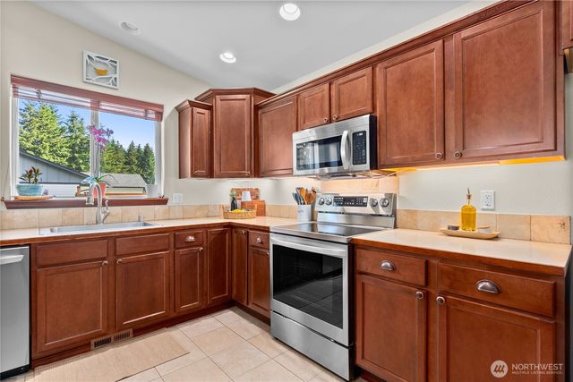5130 180th Trail SW, Rochester, WA 98579