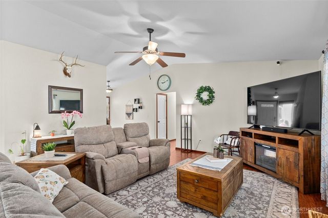 5130 180th Trail SW, Rochester, WA 98579