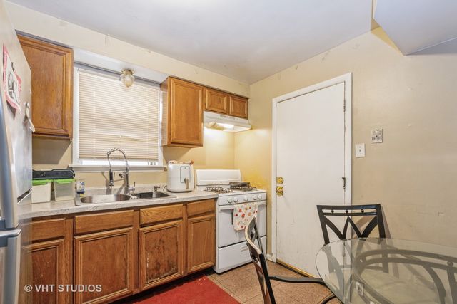 13937 S School Street, Riverdale, IL 60827