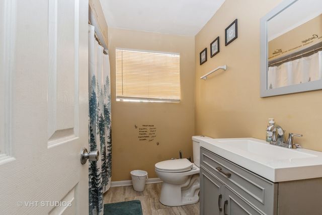 13937 S School Street, Riverdale, IL 60827