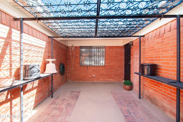 200 S MARYLAND Street, El Paso, TX 79905