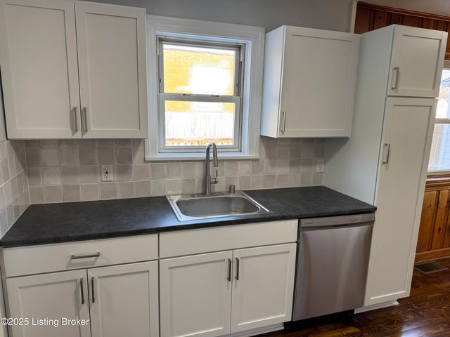 5117 Poplar Level Rd, Louisville, KY 40219