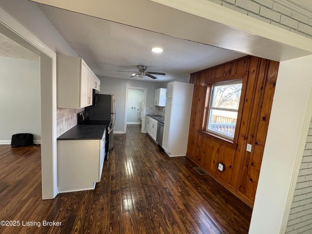 5117 Poplar Level Rd, Louisville, KY 40219