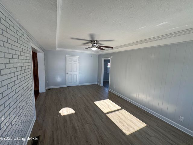 5117 Poplar Level Rd, Louisville, KY 40219