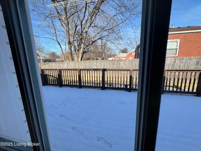 5117 Poplar Level Rd, Louisville, KY 40219