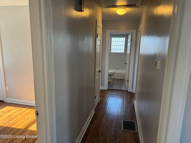 5117 Poplar Level Rd, Louisville, KY 40219