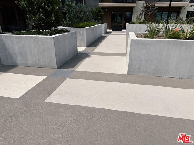 127 W Pomona Avenue 625, Monrovia, CA 91016