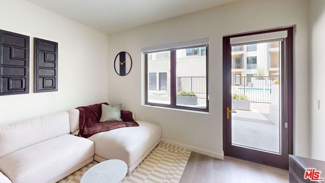 127 W Pomona Avenue 625, Monrovia, CA 91016