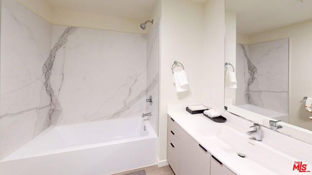 127 W Pomona Avenue 625, Monrovia, CA 91016
