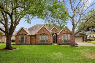 5210 Weston Drive, Weston Lakes, TX 77441