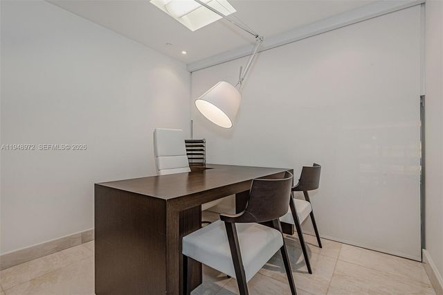 75 SE 6th St 201, Miami, FL 33131