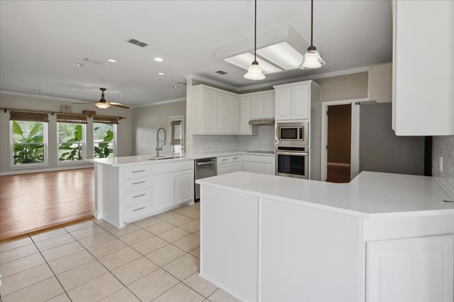 116 River Creek Lane, Aledo, TX 76008