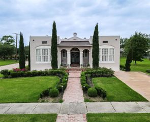 122 Grove, Lake Charles, LA 70601