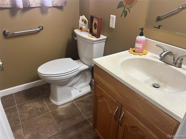 10150 Sharp Road, Swartz Creek, MI 48473