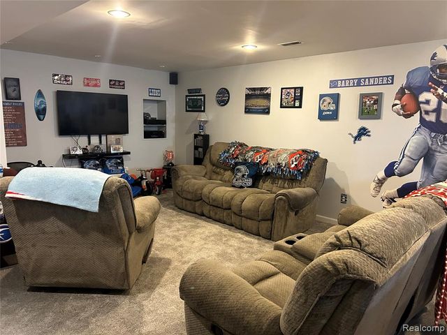 10150 Sharp Road, Swartz Creek, MI 48473