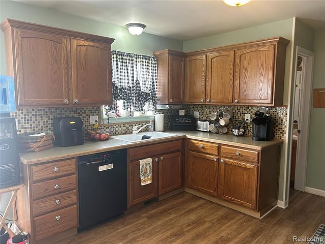 10150 Sharp Road, Swartz Creek, MI 48473