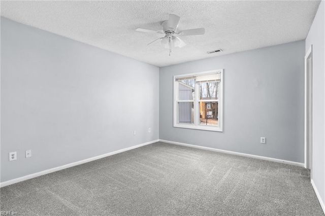 7 Mosely CIR, Chesapeake, VA 23320