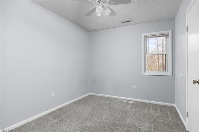 7 Mosely CIR, Chesapeake, VA 23320