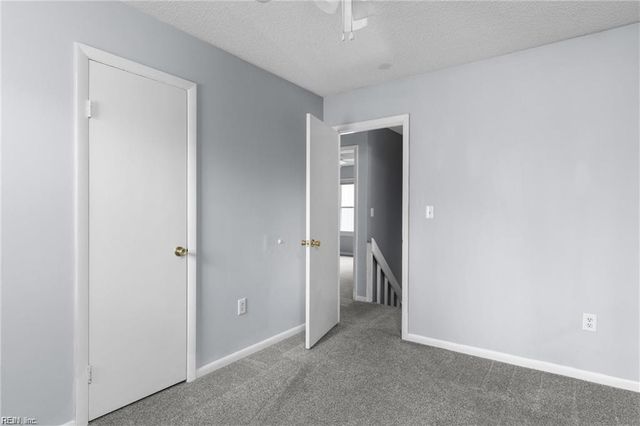 7 Mosely CIR, Chesapeake, VA 23320