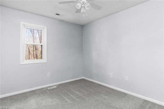 7 Mosely CIR, Chesapeake, VA 23320