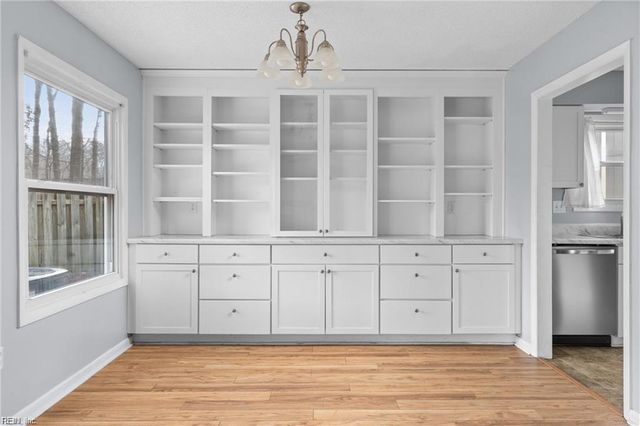 7 Mosely CIR, Chesapeake, VA 23320