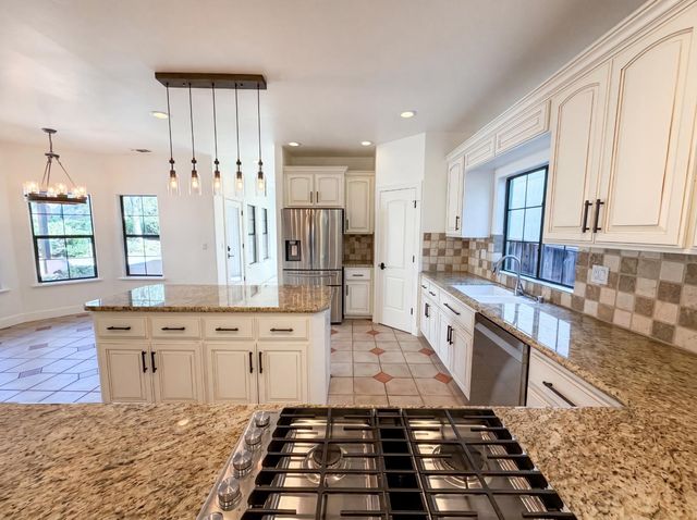 3172 Chasen Dr, Cameron Park, CA 95682