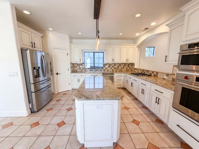 3172 Chasen Dr, Cameron Park, CA 95682