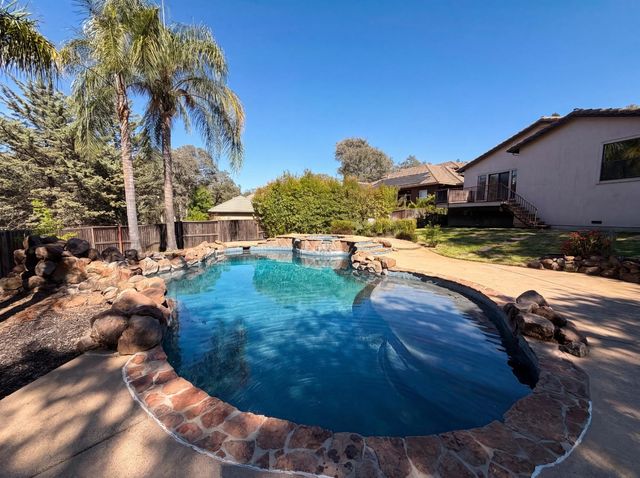 3172 Chasen Dr, Cameron Park, CA 95682