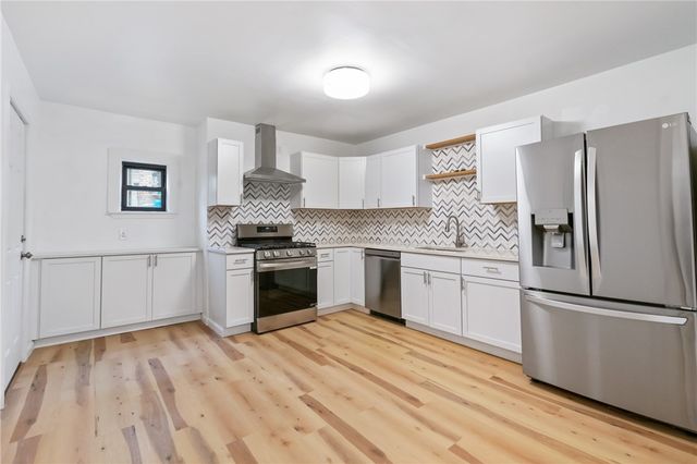 5202 Keystone St, Lawrenceville, PA 15201