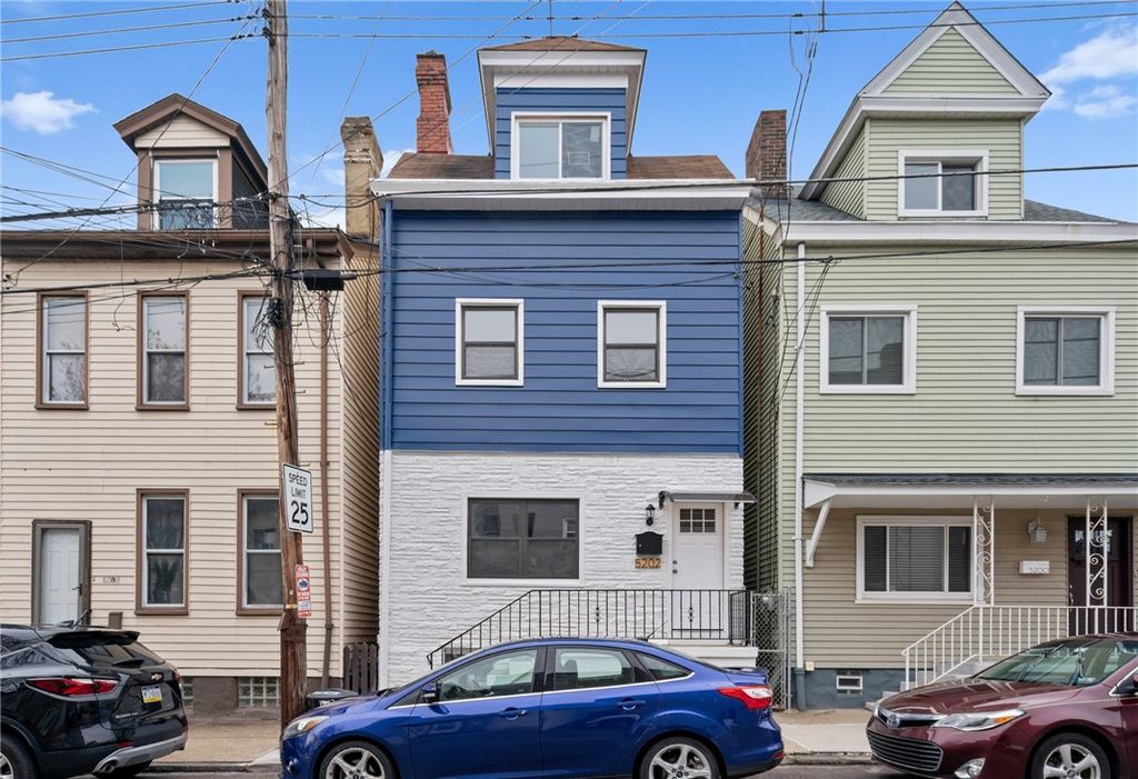 5202 Keystone St, Lawrenceville, PA 15201