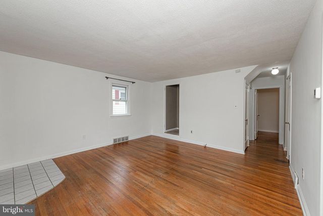 82 2ND AVE, Broomall, PA 19008